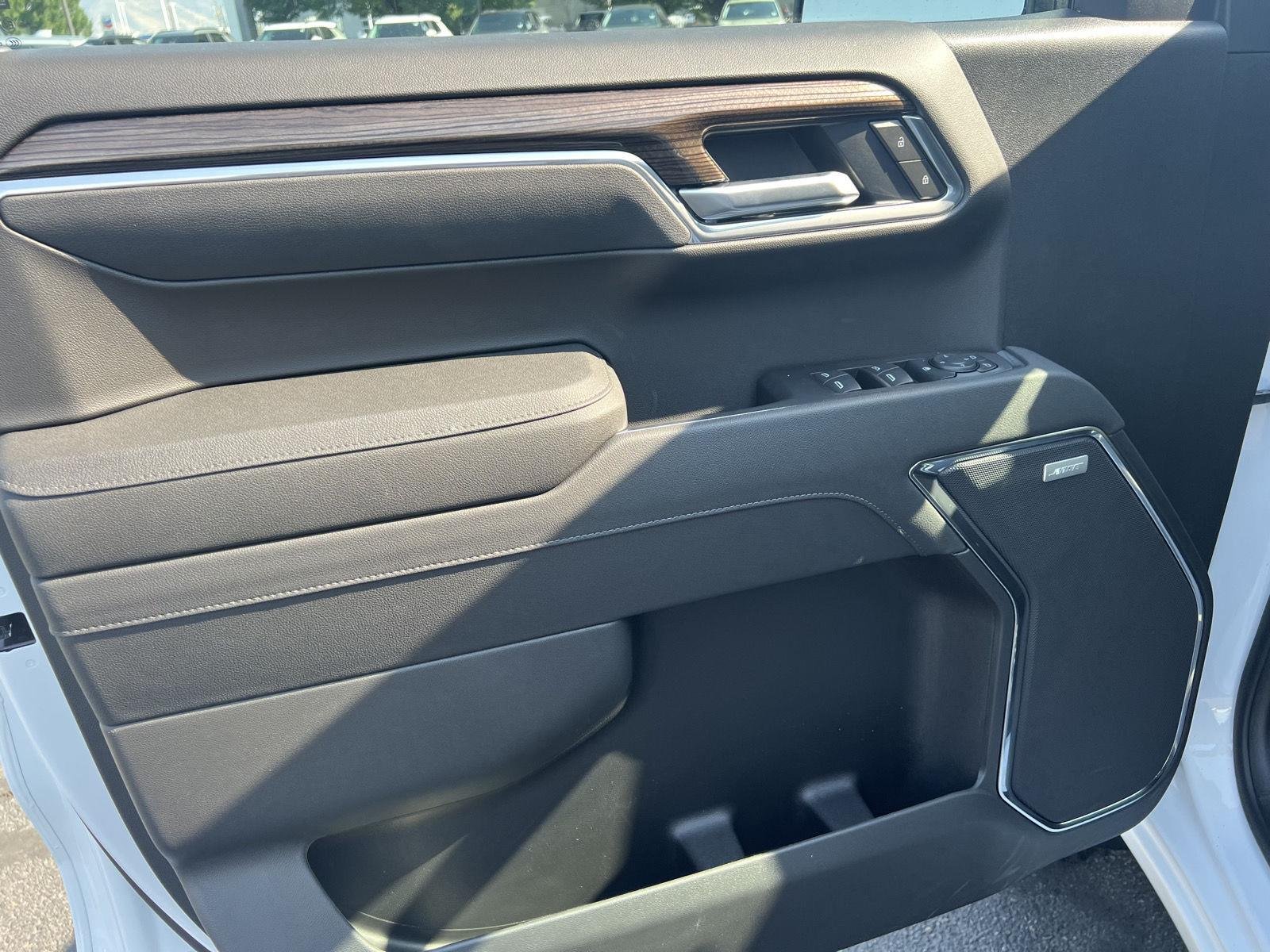 New 2026 Summit White Chevrolet LT Trail Boss image 15