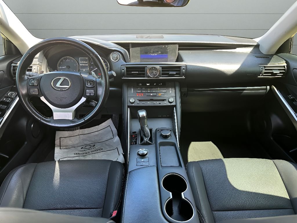 Used 2020 Eminent White Pearl Lexus Base image 12