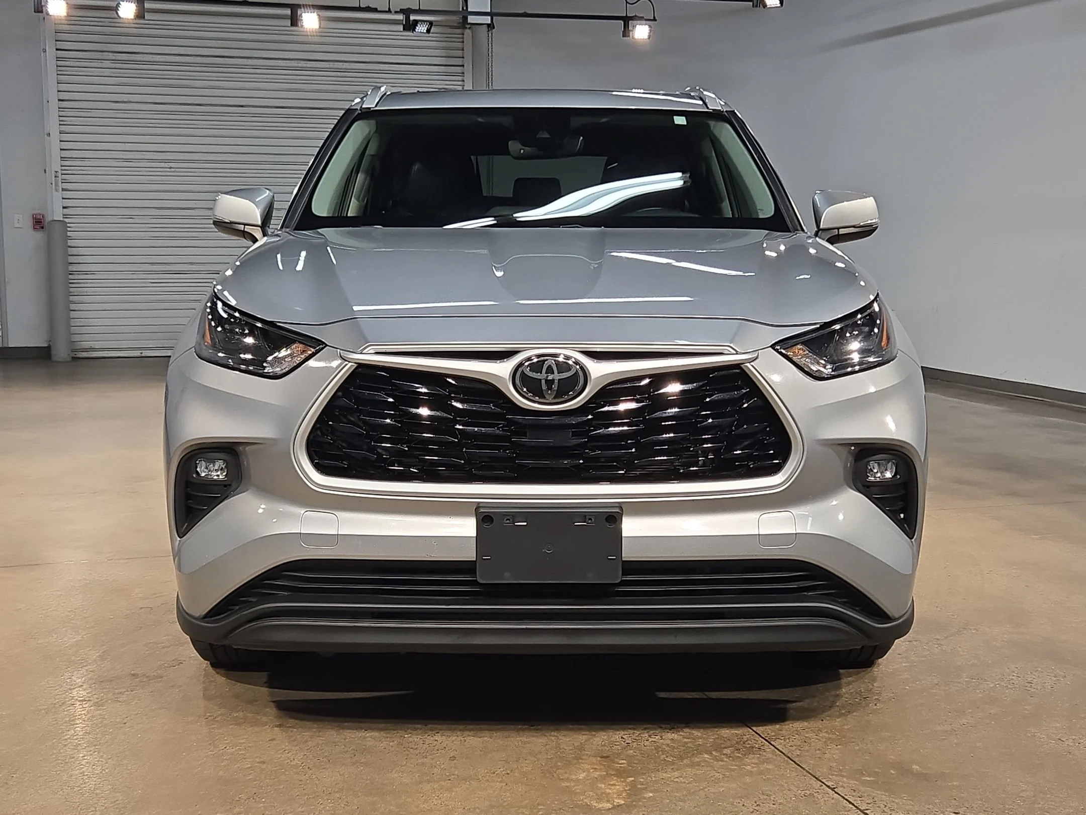 Used 2022 Celestial Silver Metallic Toyota XLE image 2
