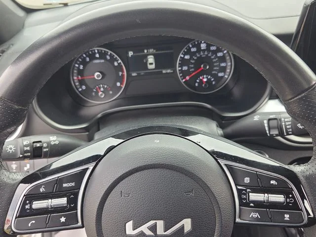 Used 2024 White Kia GT-Line image 22