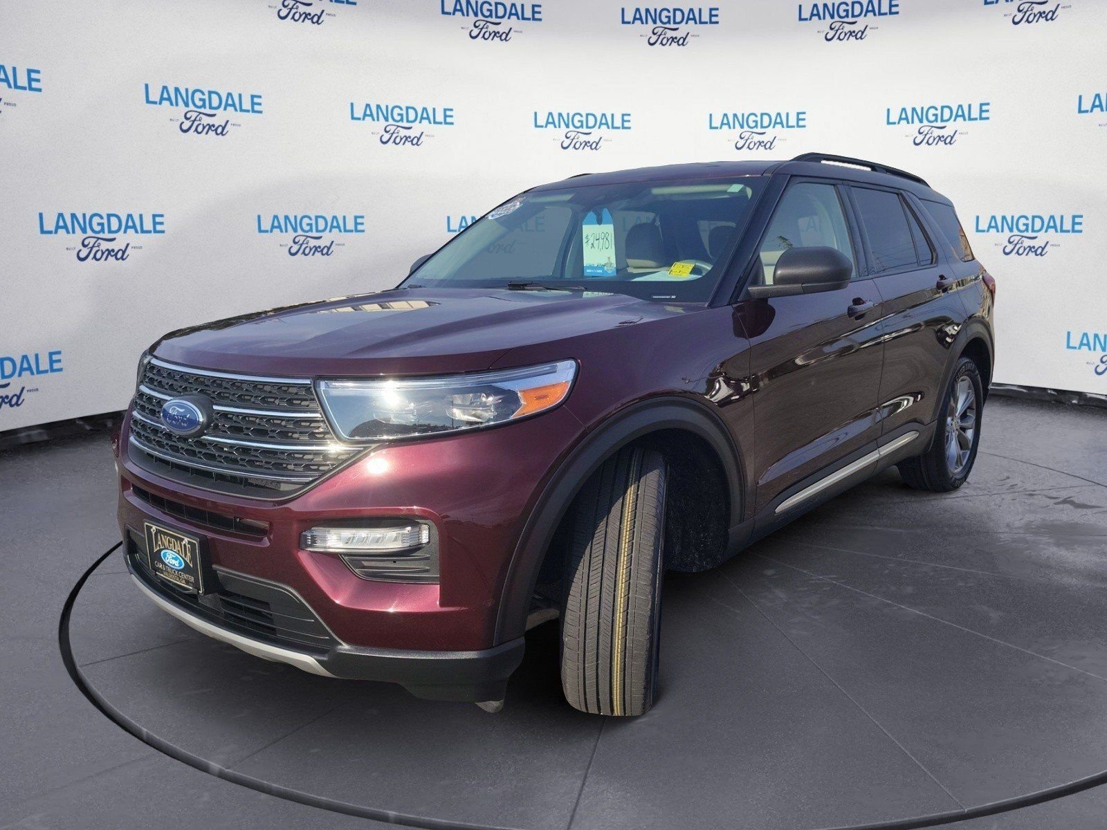 Used 2022 Burgundy Velvet Tinted Clearcoat Ford XLT image 11