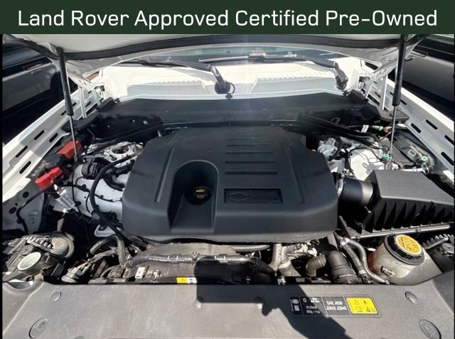 Certified Used 2025 Fuji White Land Rover X-Dynamic SE image 19