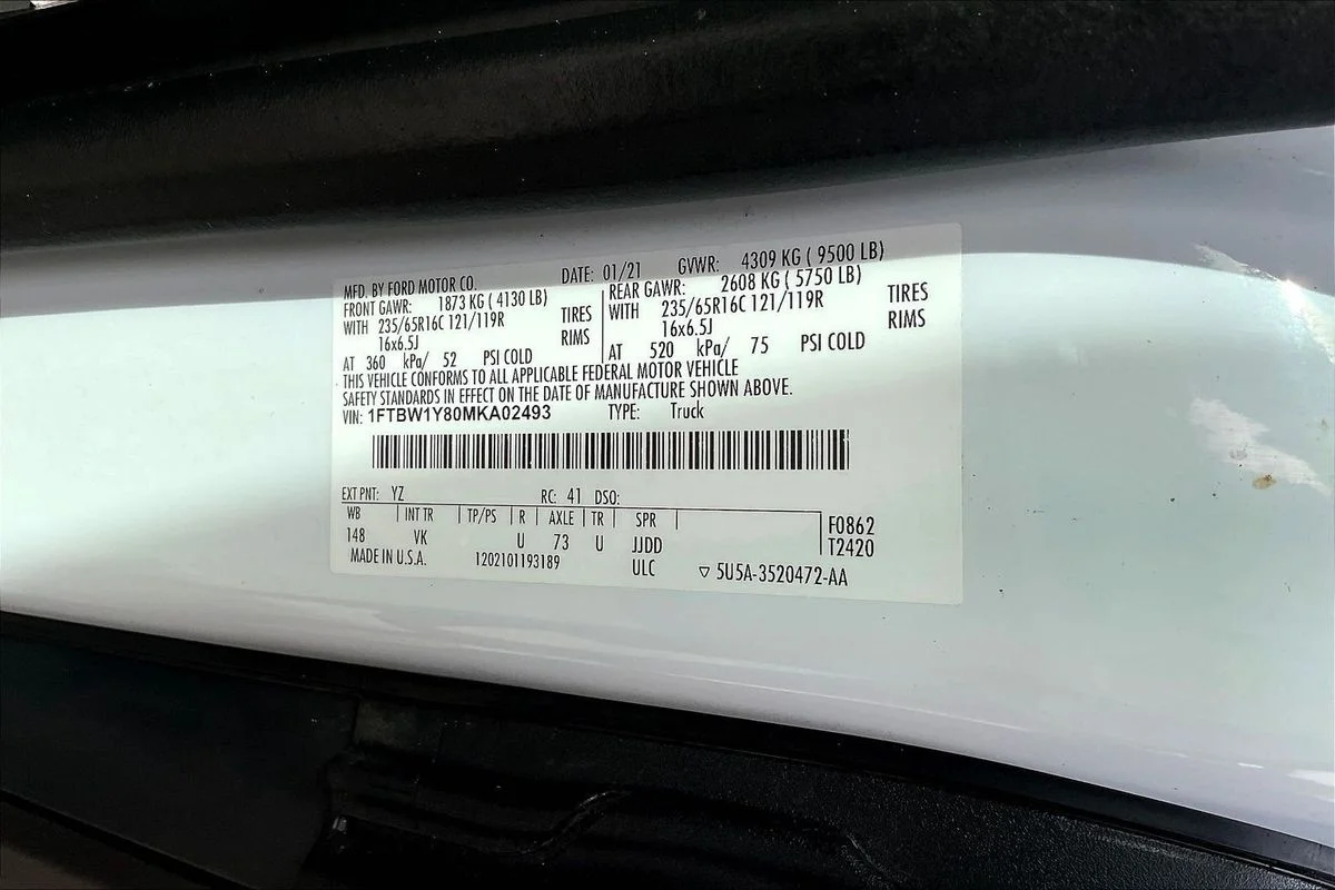 Used 2021  Ford  image 14