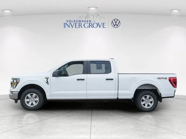 Used 2023 Oxford White Ford XLT image 4