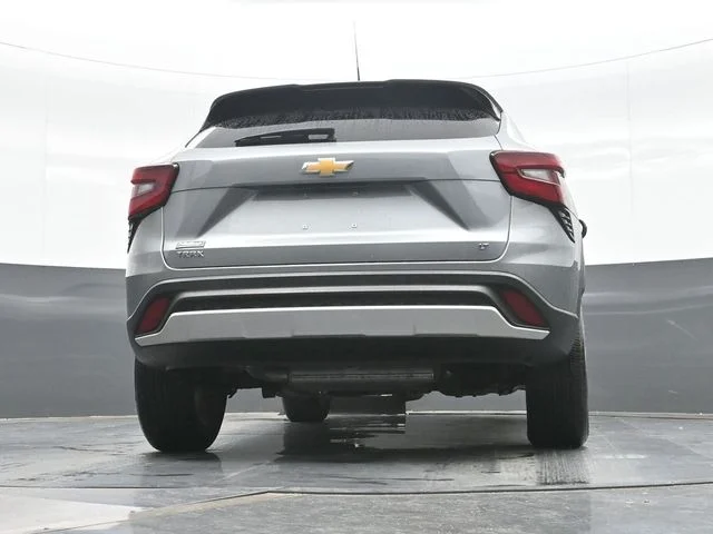 Used 2024 Gray Chevrolet LT image 18
