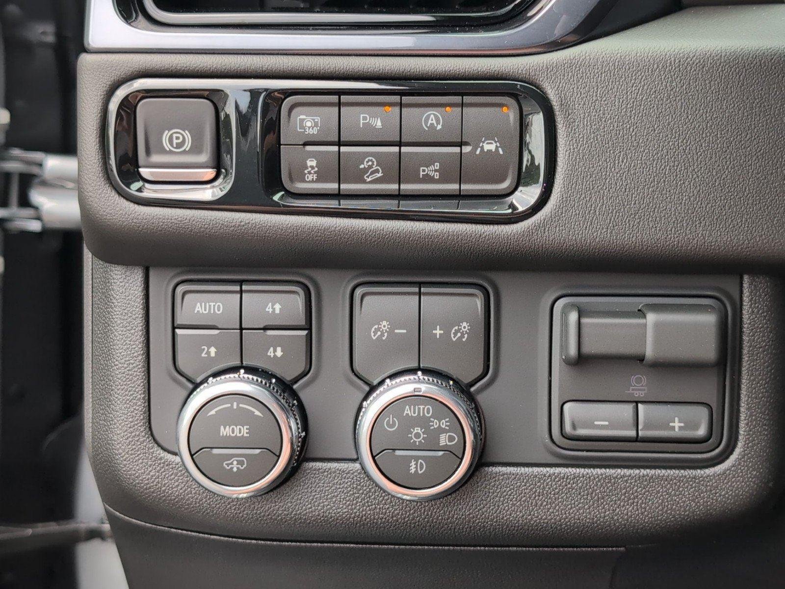 New 2026 Sterling Metallic GMC AT4 image 32