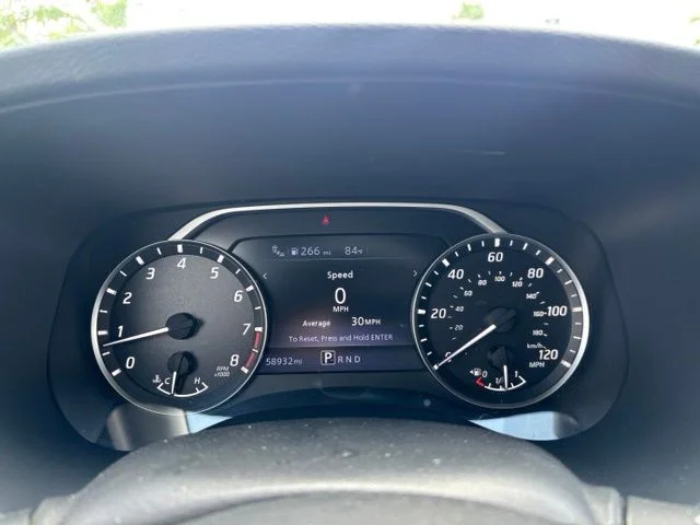 Used 2022 Red Nissan SV image 11
