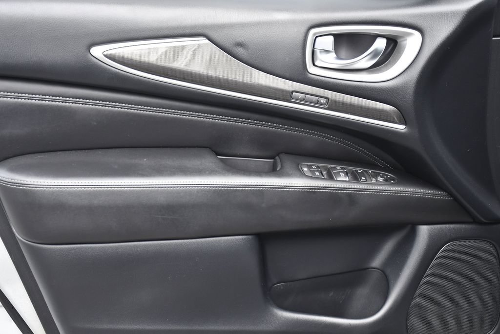 Certified Used 2019 Liquid Platinum INFINITI LUXE image 22