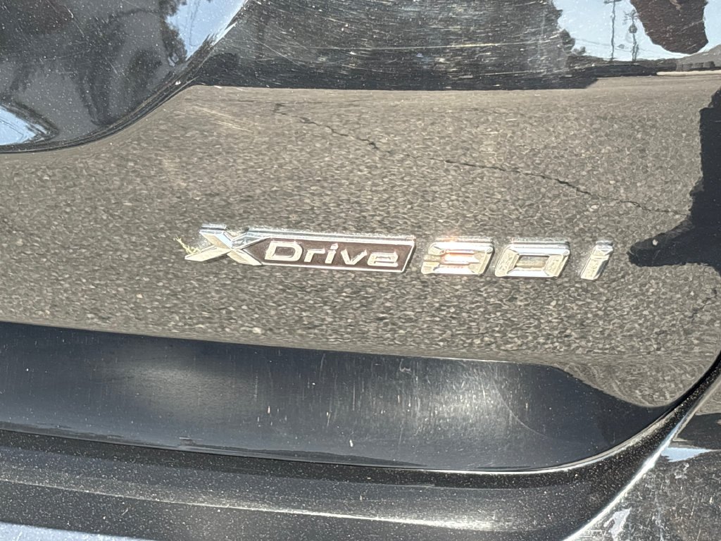 Used 2022 Jet Black BMW xDrive30i image 12