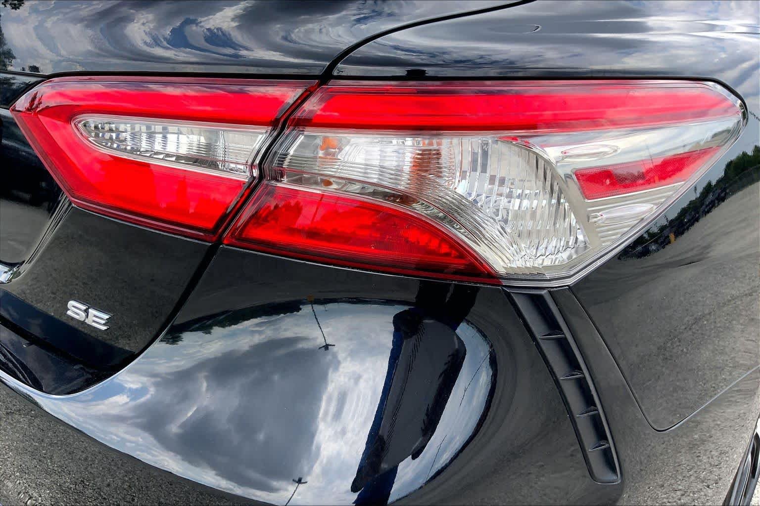 Used 2019 Midnight Black Metallic Toyota SE image 30