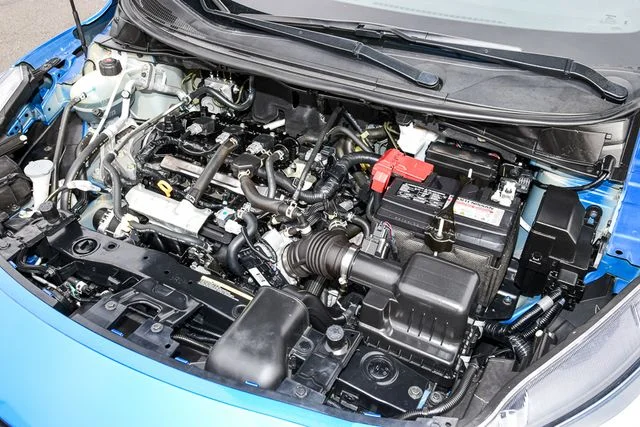 Used 2024 Blue Nissan 1.6 SV image 12