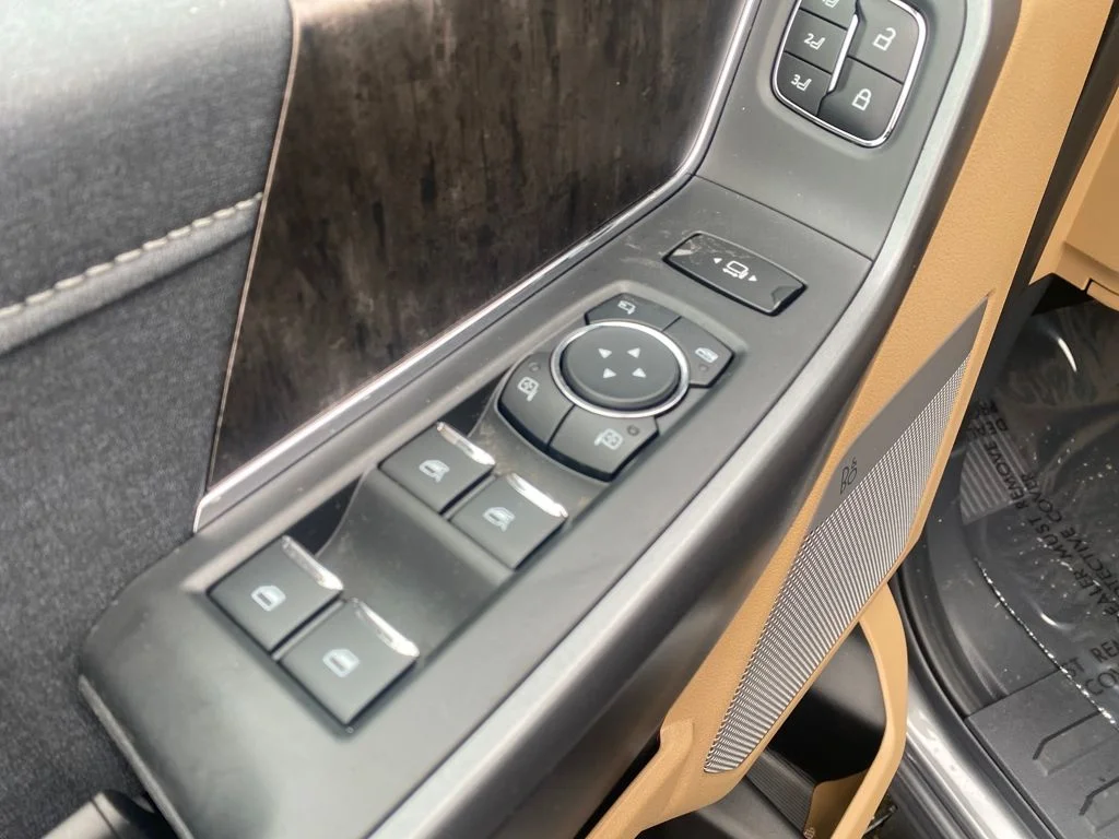 New 2026 Gray Ford Lariat image 15