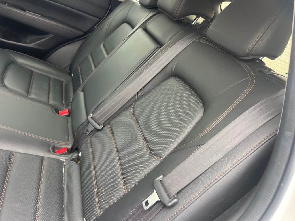 Used 2020 White Mazda Grand Touring image 11