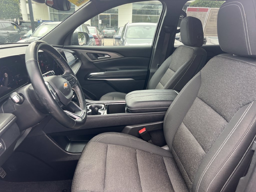 Used 2025 Gray Chevrolet LT image 9