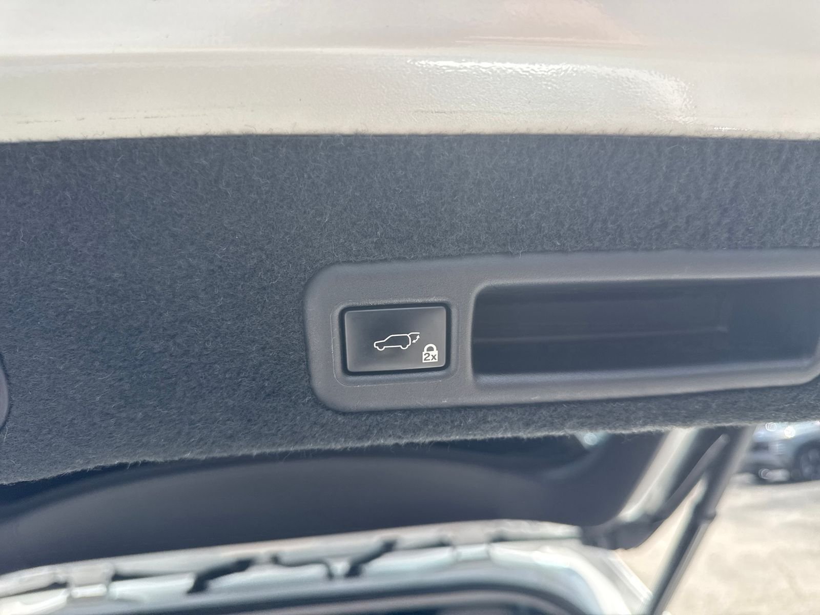 Used 2019 White Lexus 350 image 42