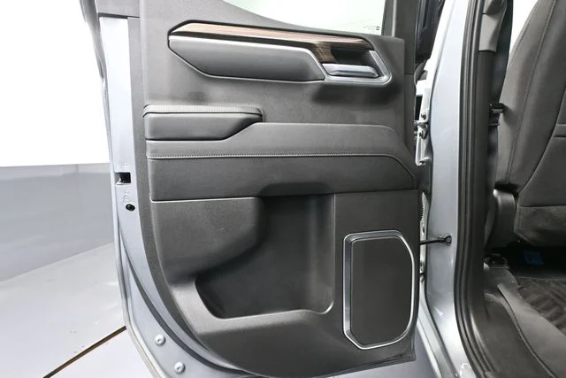 Used 2023 Gray Chevrolet LT image 26