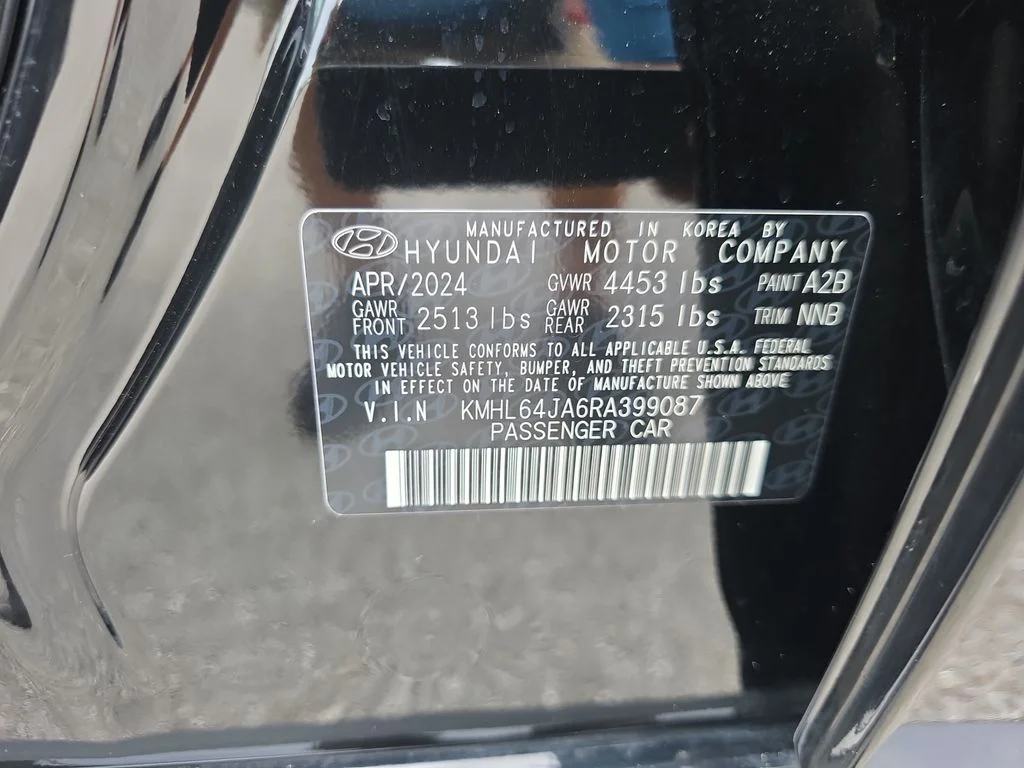 Used 2024 Onyx Black Hyundai SEL image 32