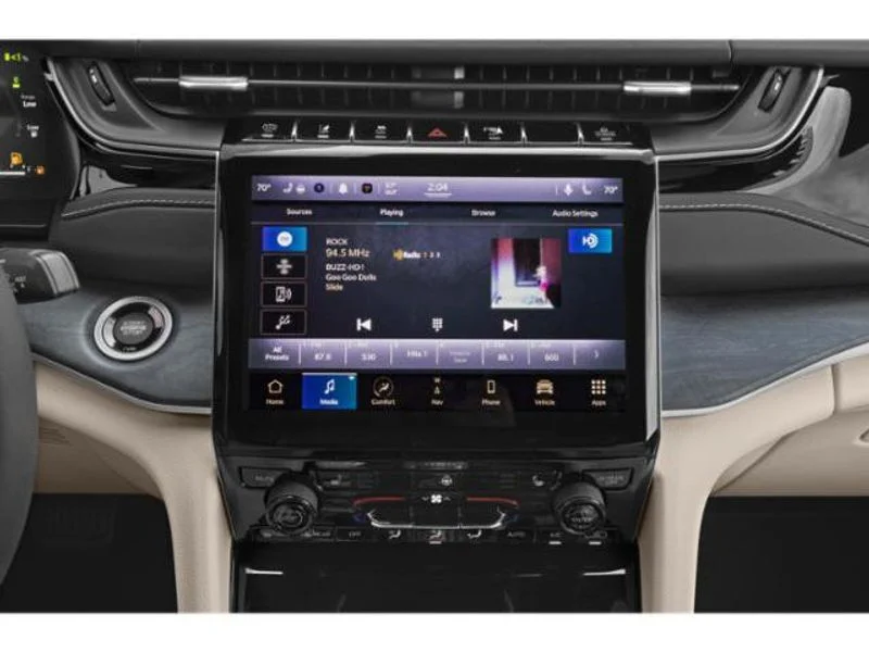 Used 2024 White Jeep 4xe image 7