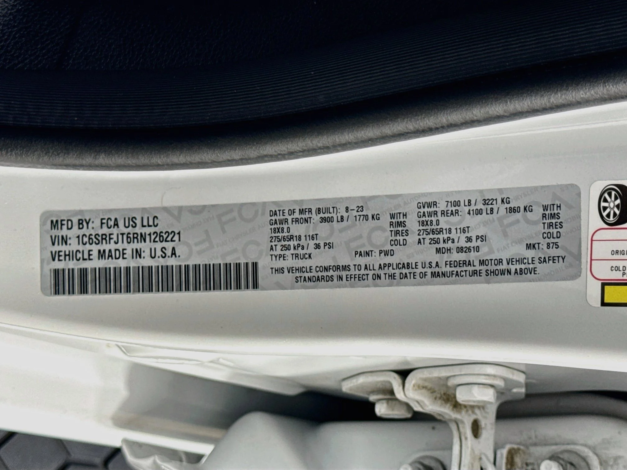 Used 2024  Ram Laramie image 34