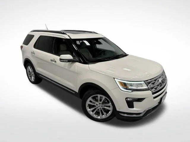 Used 2018 White Ford Limited image 40