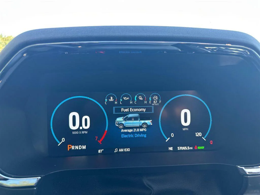 Used 2021 White Ford Lariat image 19