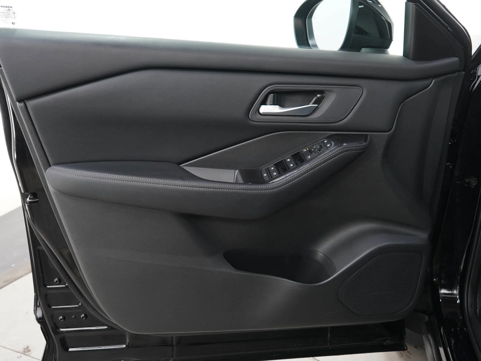 Used 2026 Super Black Nissan SV image 21