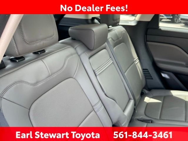 Used 2023 Silver Lincoln Reserve image 34