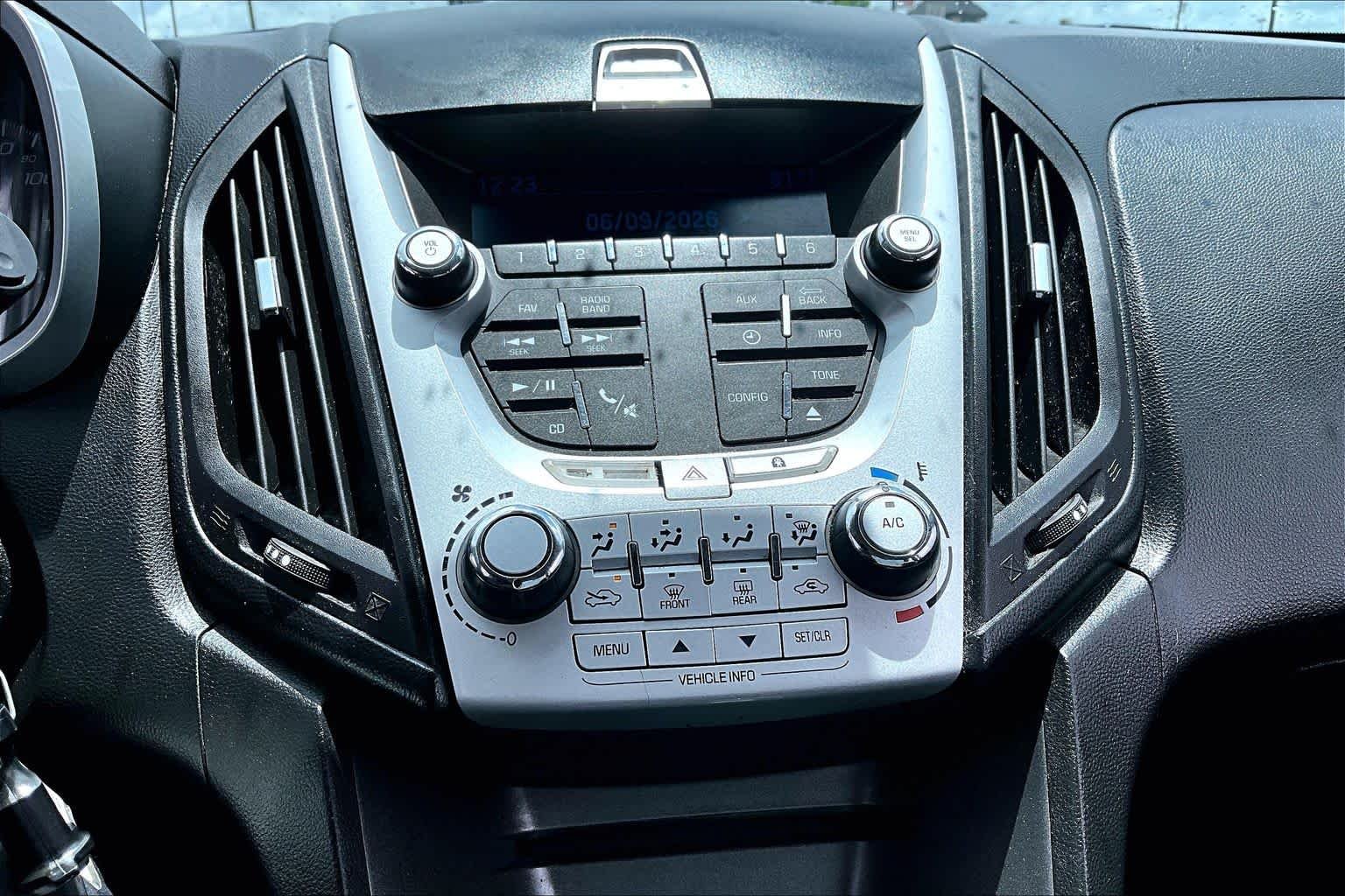 Used 2014 Black Chevrolet LS image 33