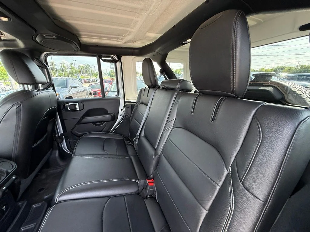 Used 2022 Silver Jeep Unlimited Sahara 4xe image 27