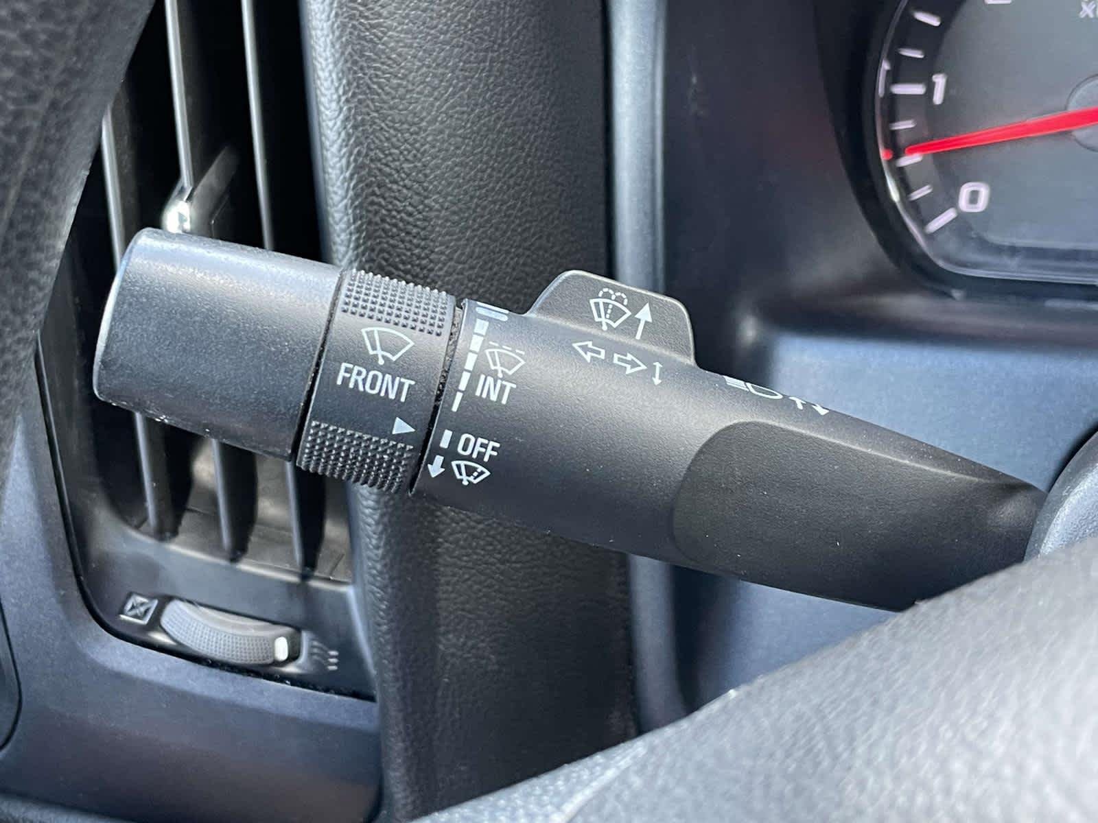 Used 2019 Quicksilver Metallic GMC  image 32