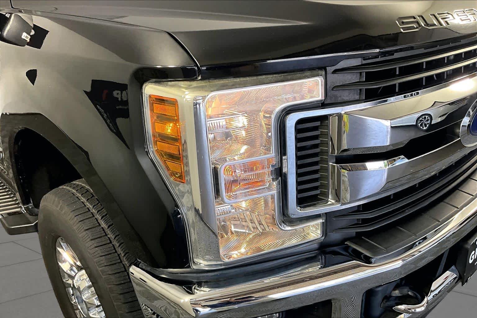 Used 2019 Agate Black Ford XLT image 26