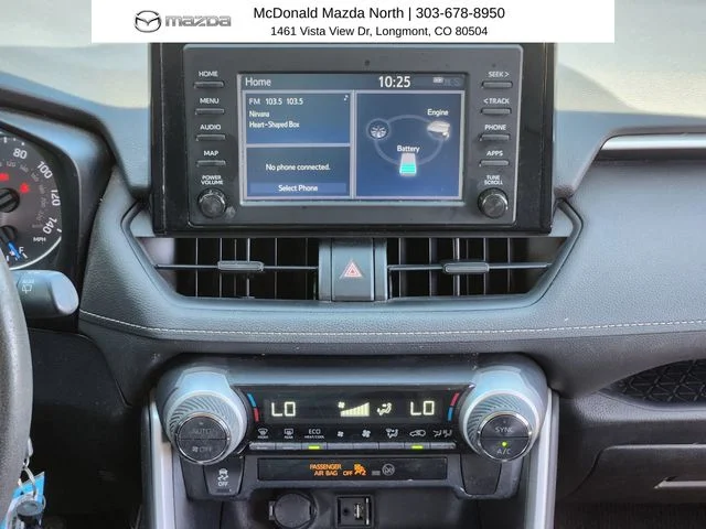 Used 2019 White Toyota LE image 19
