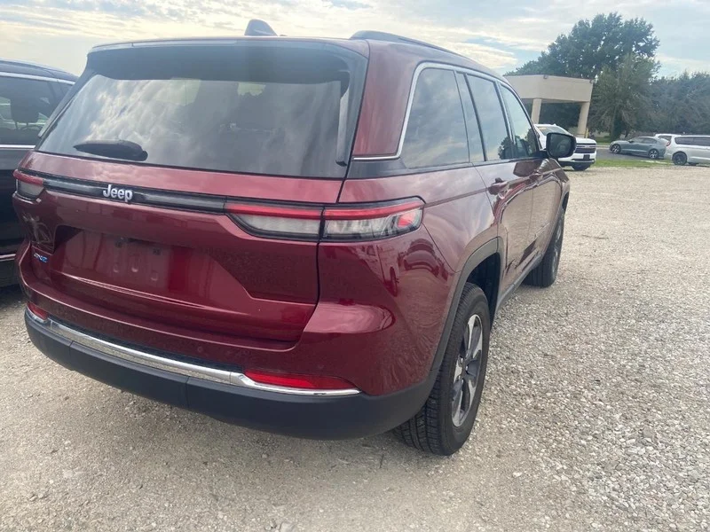 Used 2024 Velvet Red Pearlcoat Jeep 4xe image 5