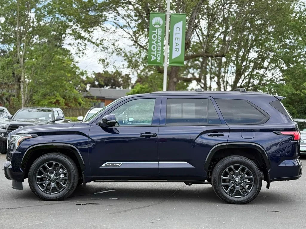 Certified Used 2025  Toyota Platinum image 2