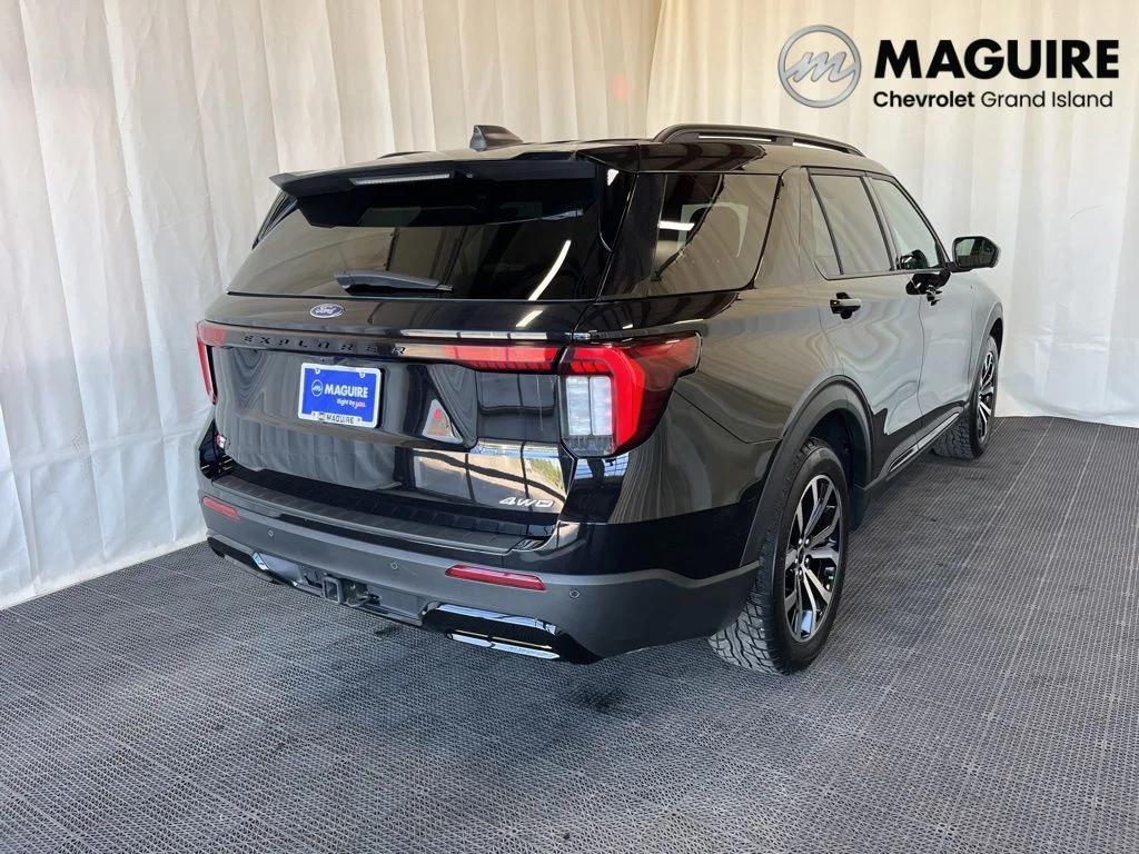 Used 2025 Black Ford ST-Line image 28