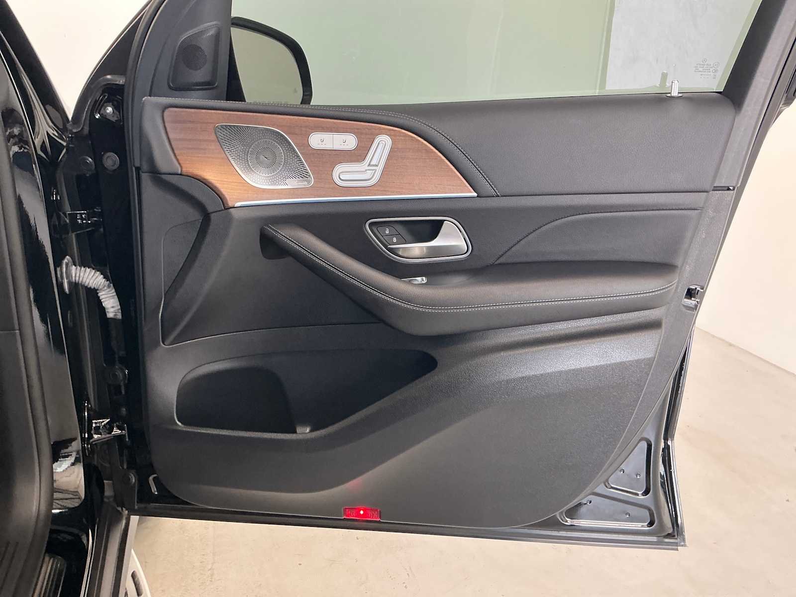 Certified Used 2022 Black Mercedes-Benz GLE 450 image 22