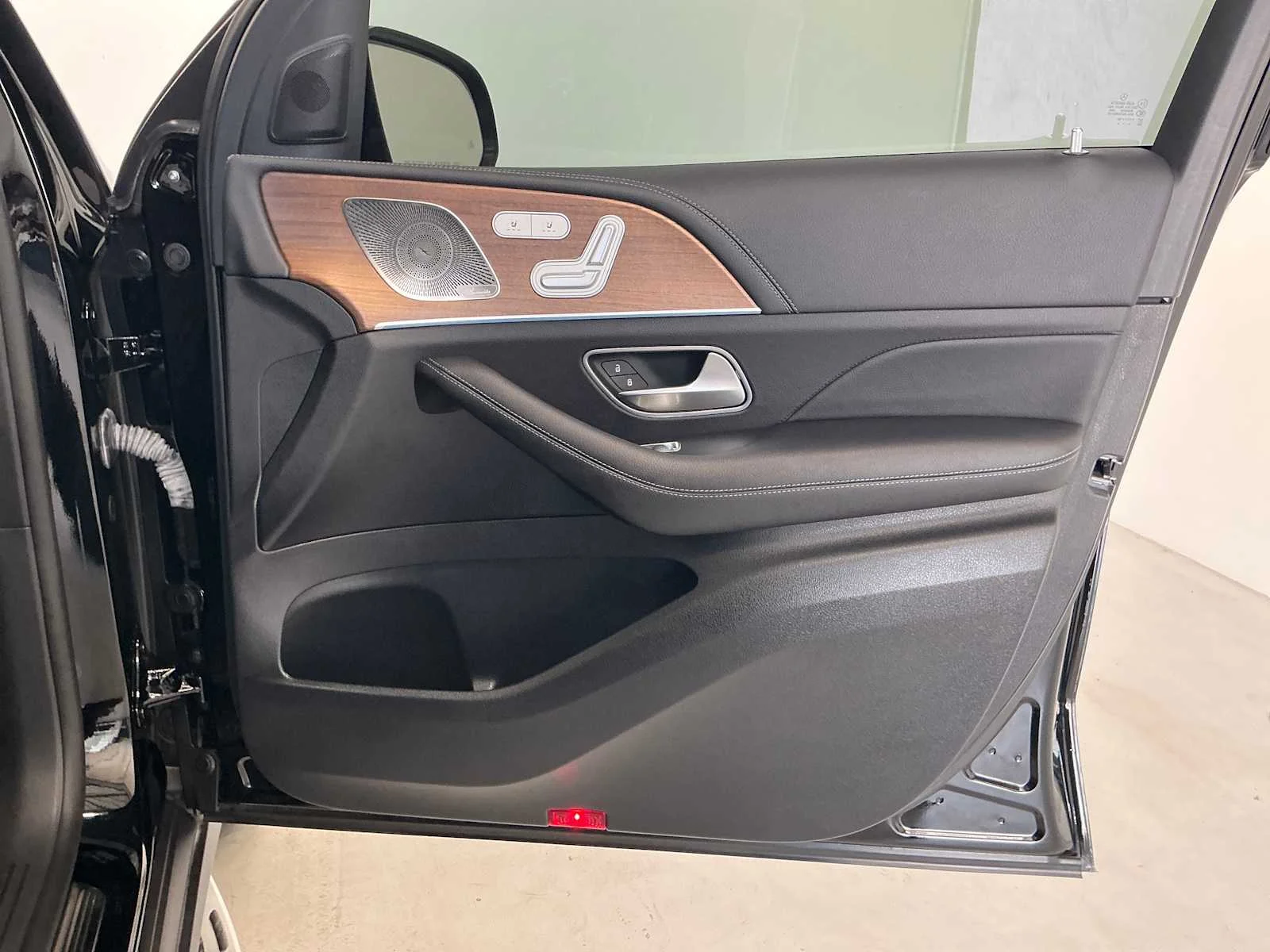 Certified Used 2022  Mercedes-Benz GLE 450 image 22