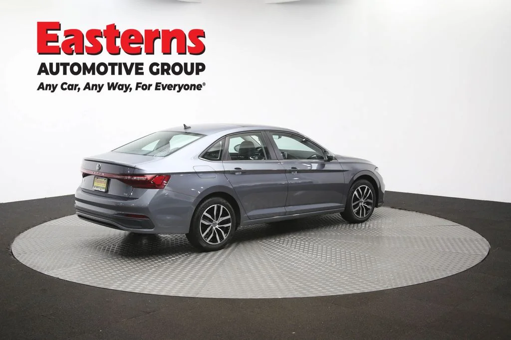 Used 2025 Gray Volkswagen 1.5T SE image 40