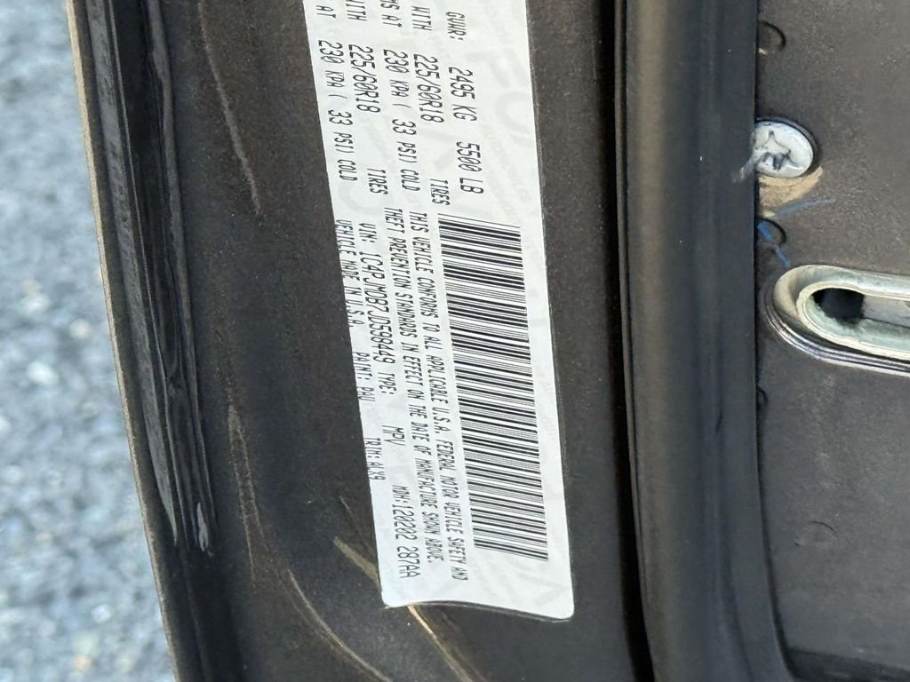 Used 2018 Gray Jeep Limited image 32