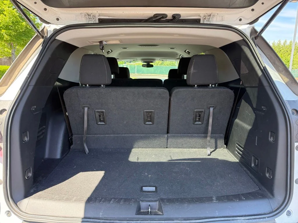 Used 2020 Summit White Chevrolet LS image 19