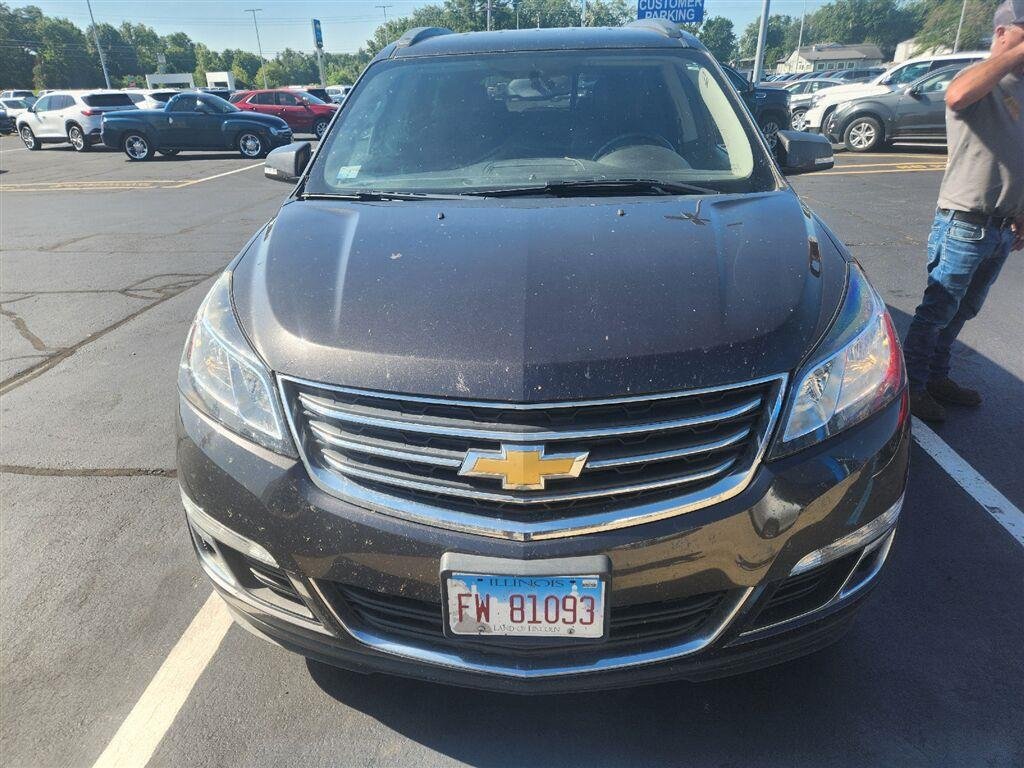 Used 2017 Chevrolet Traverse 2LT with VIN 1GNKVHKD7HJ289495 for sale in Washington, IL