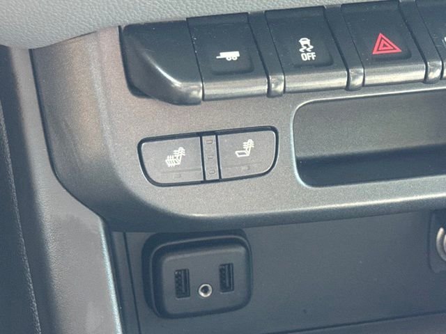 Used 2019 Gray Chevrolet Z71 image 23