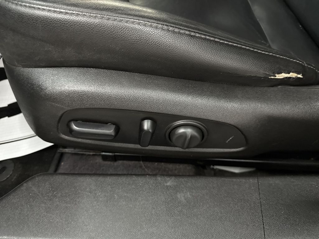 Used 2017 Velvet Chevrolet LT image 13