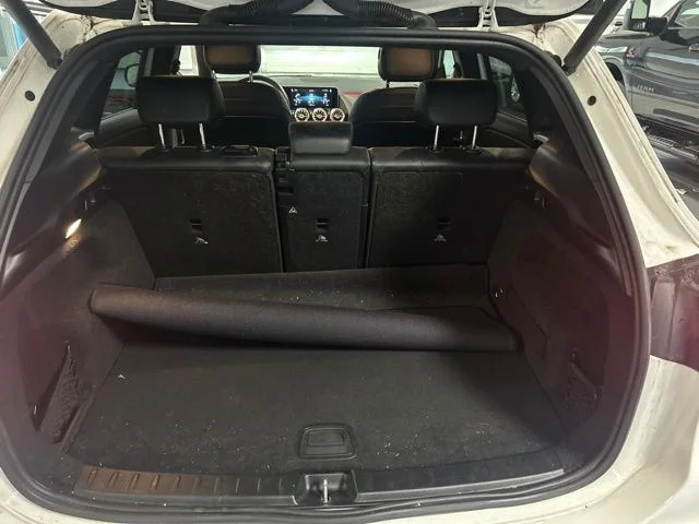 Used 2021 Polar White Mercedes-Benz GLA 250 image 19