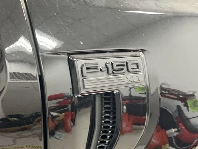 New 2026 Agate Black Metallic Ford XLT image 14