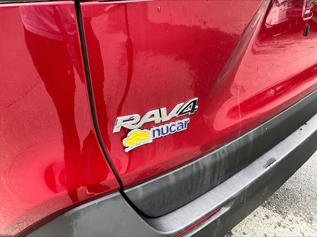 Used 2021 Red Toyota XLE image 8