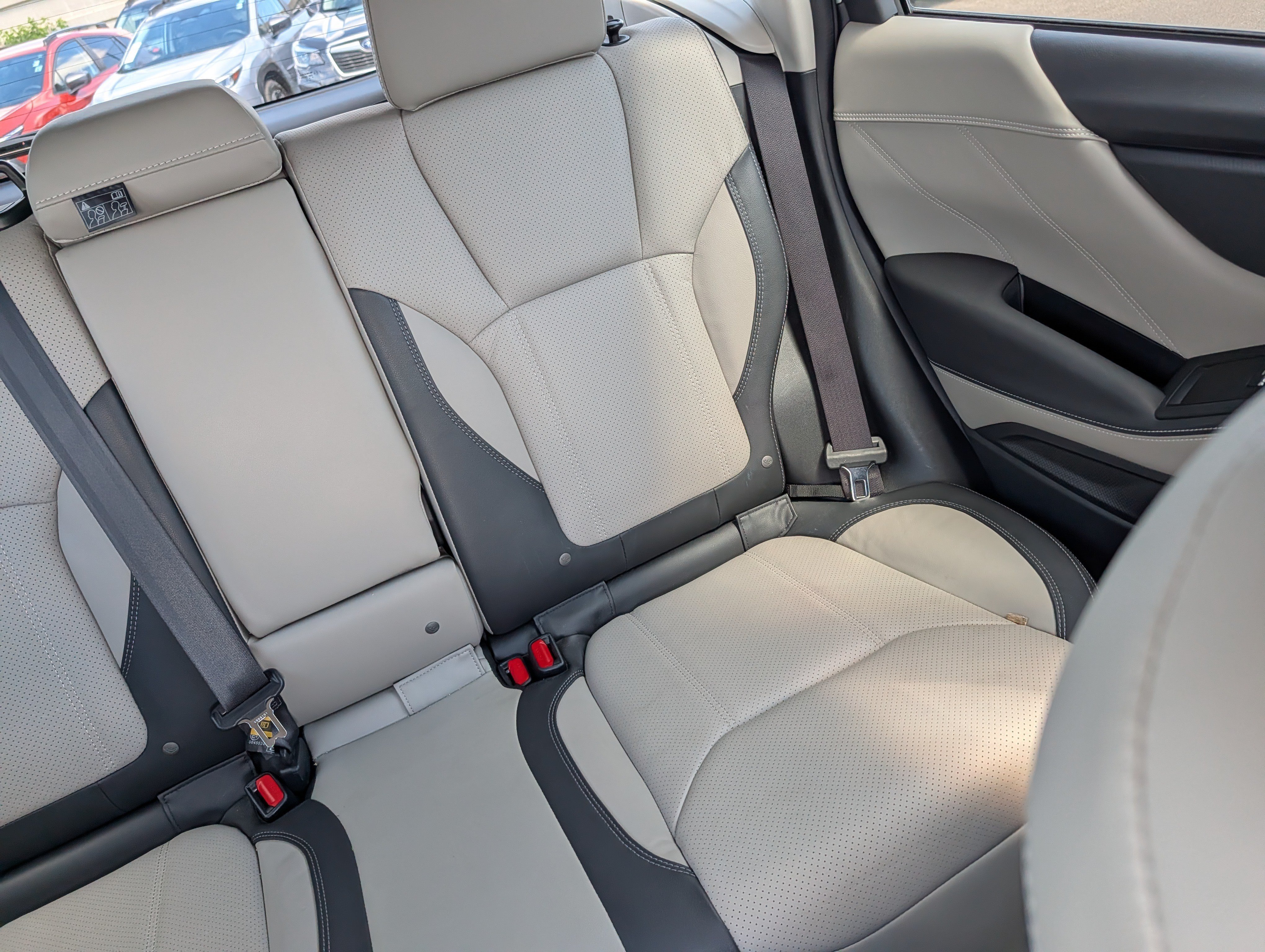 Used 2023 Crystal White Pearl Subaru Limited image 14