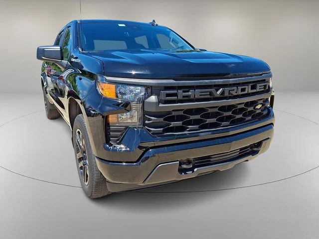 Used 2022 Black Chevrolet Custom image 2