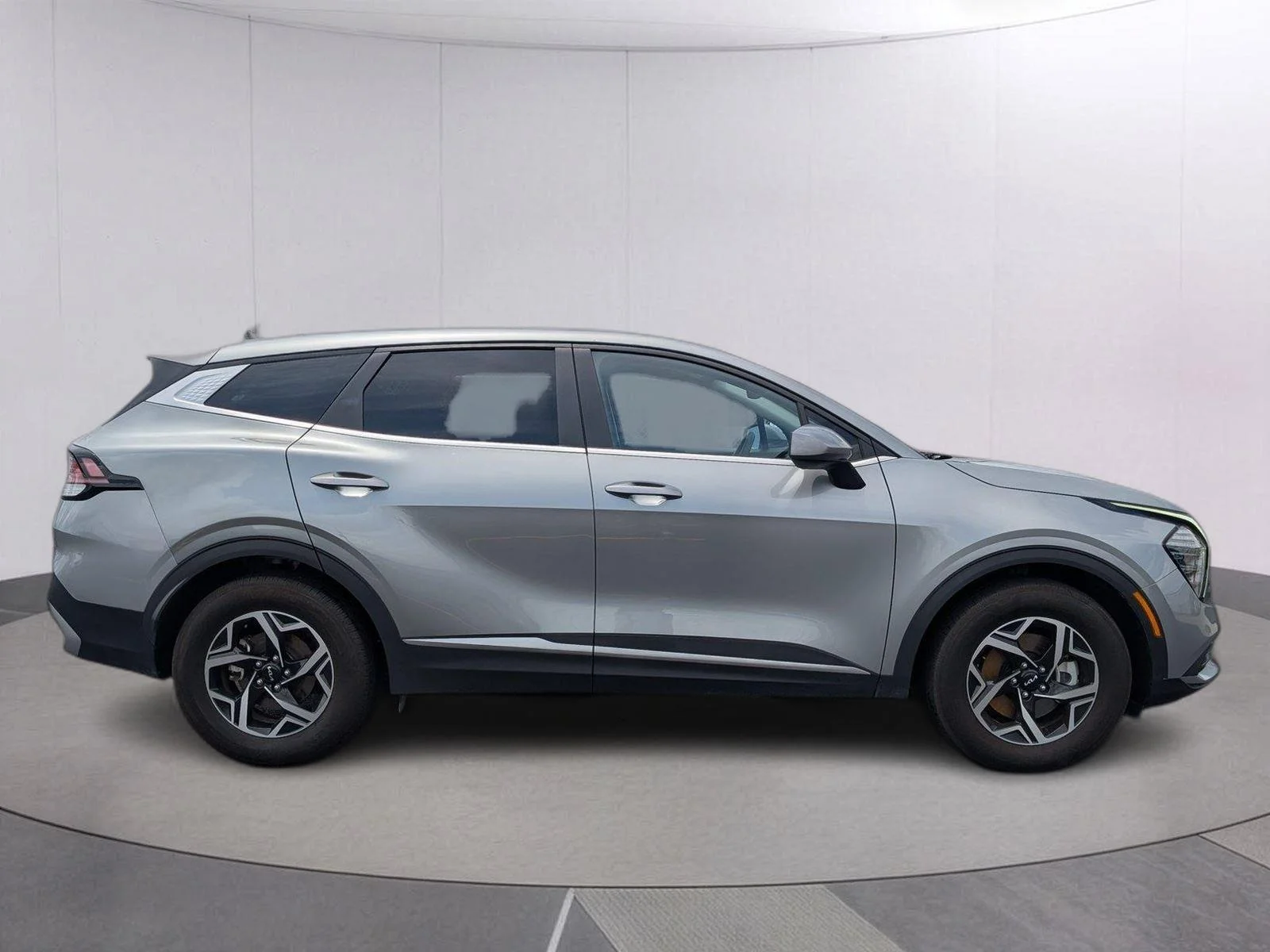 Used 2025 Steel Gray Kia LX image 49