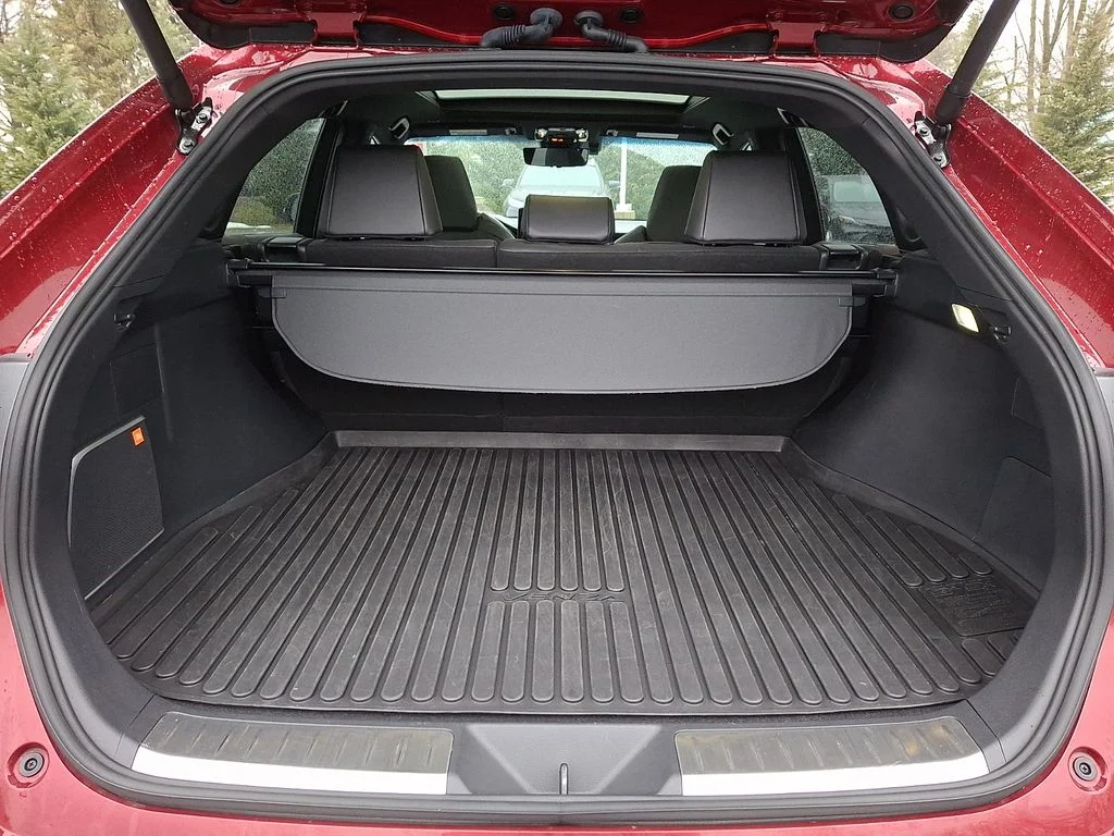 2024 Toyota Venza Limited - Photo 29